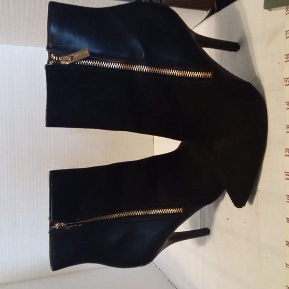 Jennifer Lopez Black Ankle Boots - Picture 1 of 4